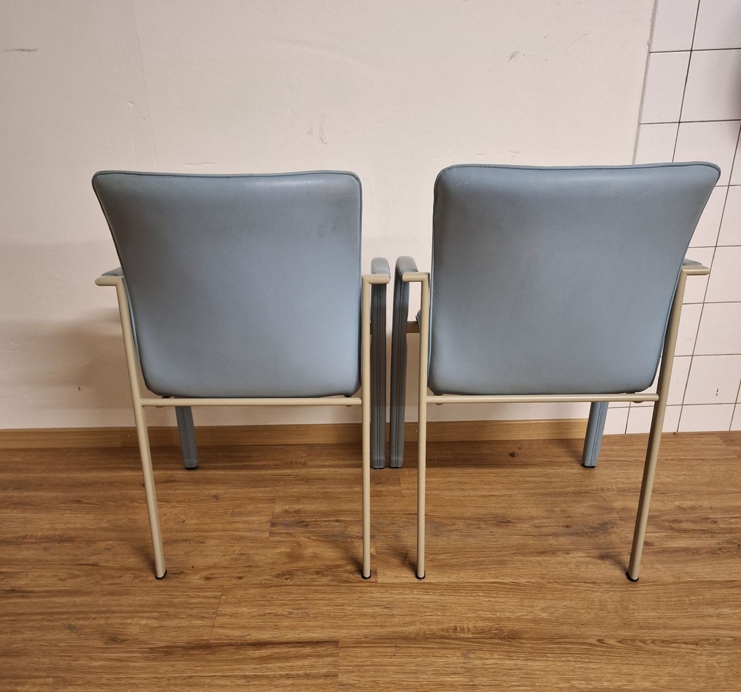 Stühle: Zwei Leolux Cimaronne Stühle hell Blau  Leder – Gebraucht aus Fahrweid von SMILE.5 5