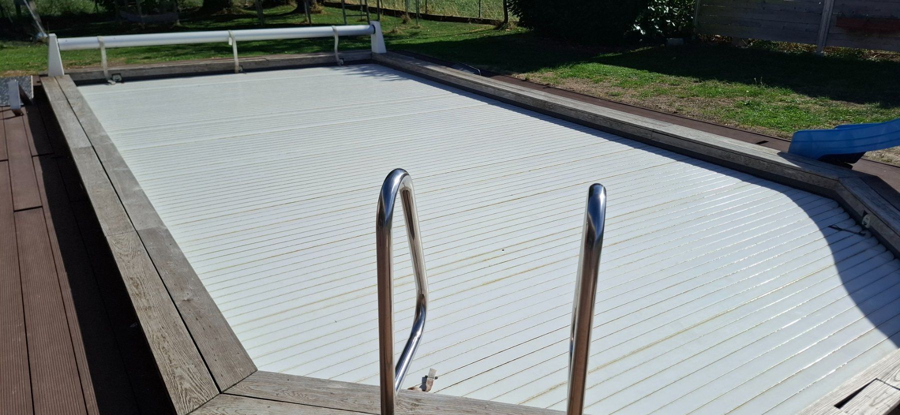Piscine: Volet roulant motorisé – Usato da Courgenay venduto da minushka