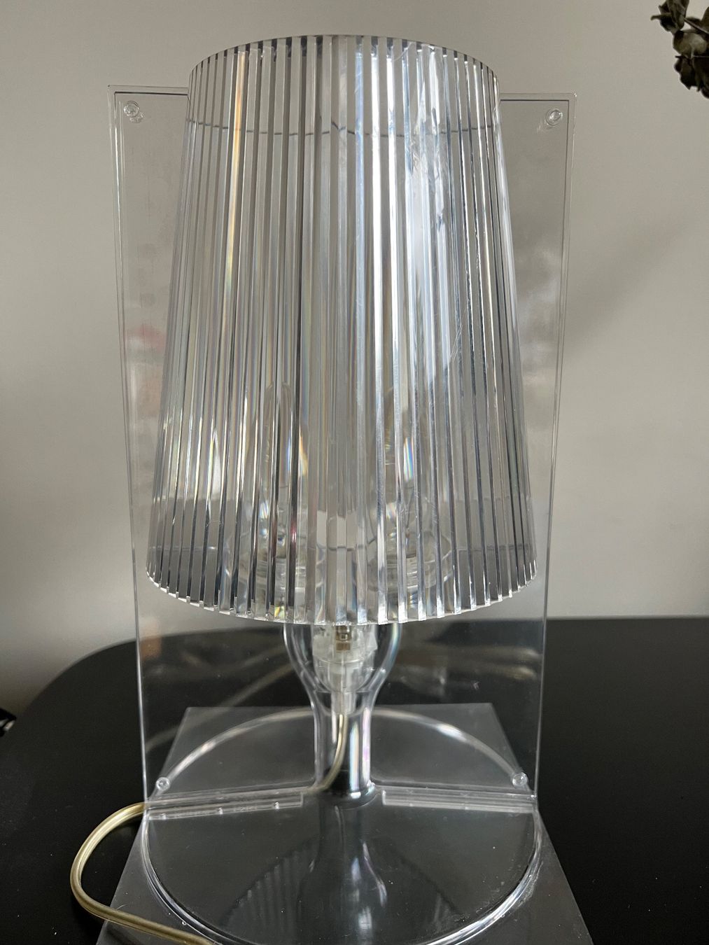 Kartell Lampade: Kartell Take Lampe Tischlampe glasklar – Usato da Jona venduto da Sariksa 1