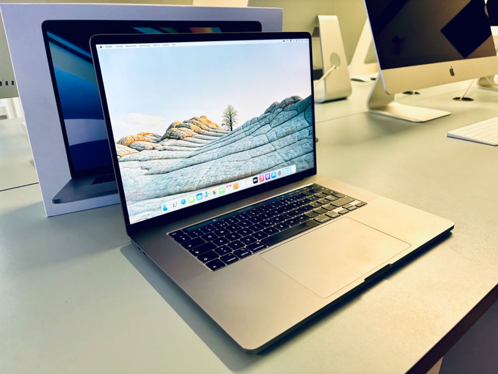 MacBook Pro 16 |6-Core |i7|32GB| 2020 (Gebraucht) in Zürich für
