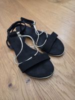 Schwarze Sommer Sandalen mit goldenen Details, Grösse 39