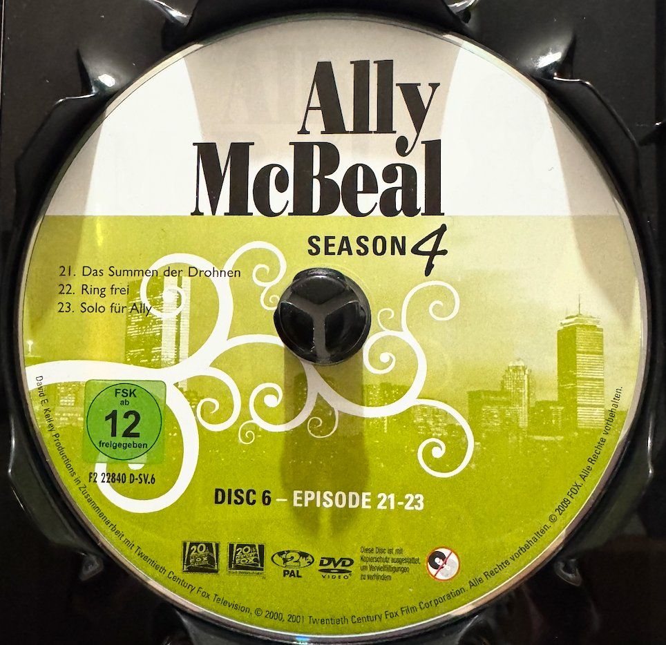 Tutti i DVDs: 6 DVDs  ALLY McBEAL - SEASON 4 – Usato da Wisen venduto da gigisna 5