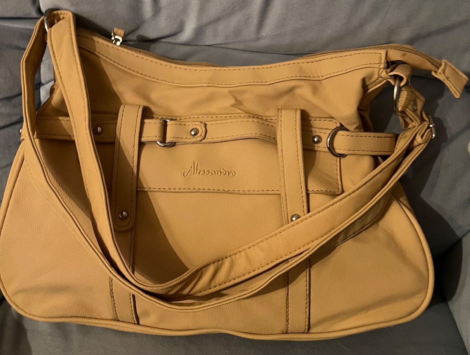 Sacs femmes: Damenhandtasche Marke Alessandro – Neuf (Voir description) à Kriens par Honey79