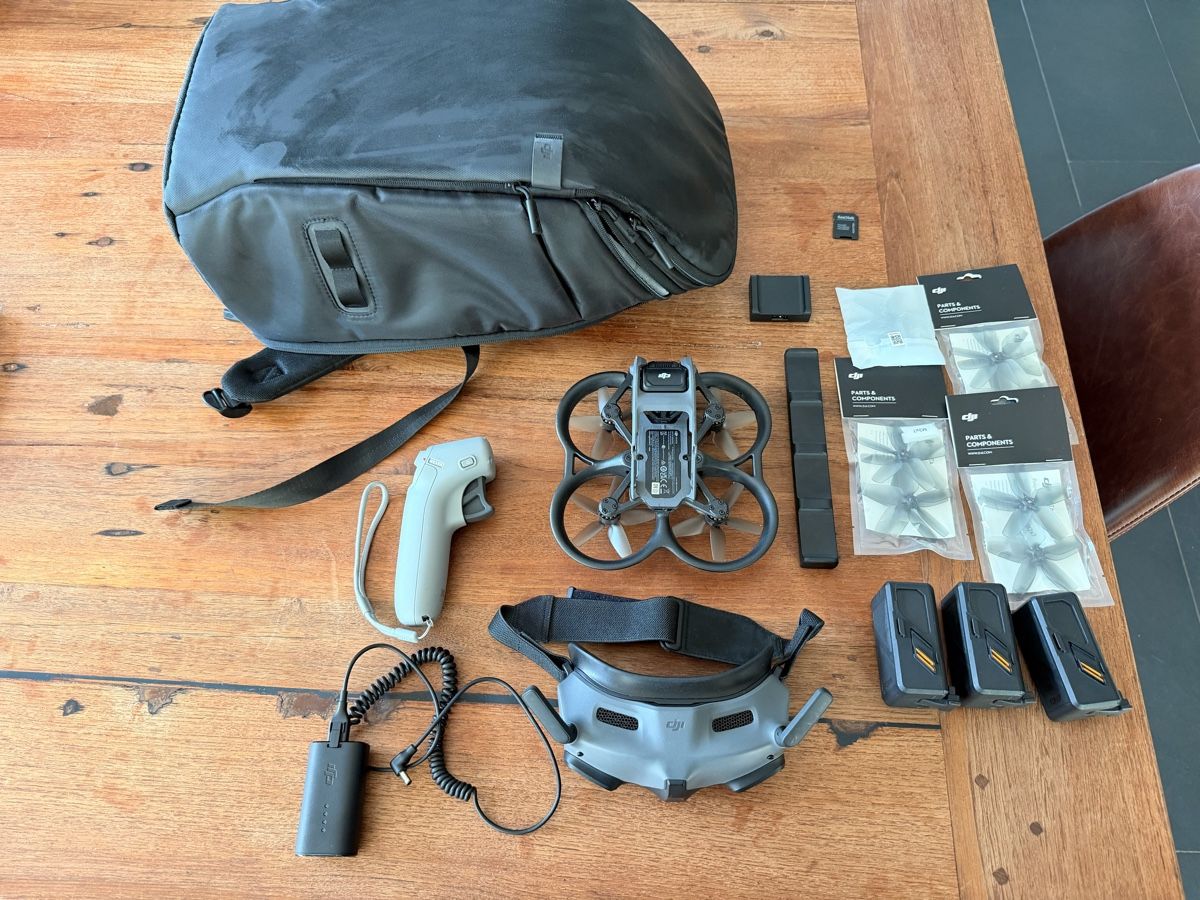 DJI Modellismo RC: DJI Avata Fly More Set mit DJI Goggles 2 & Backpack – Usato da Freienbach venduto da ega1982