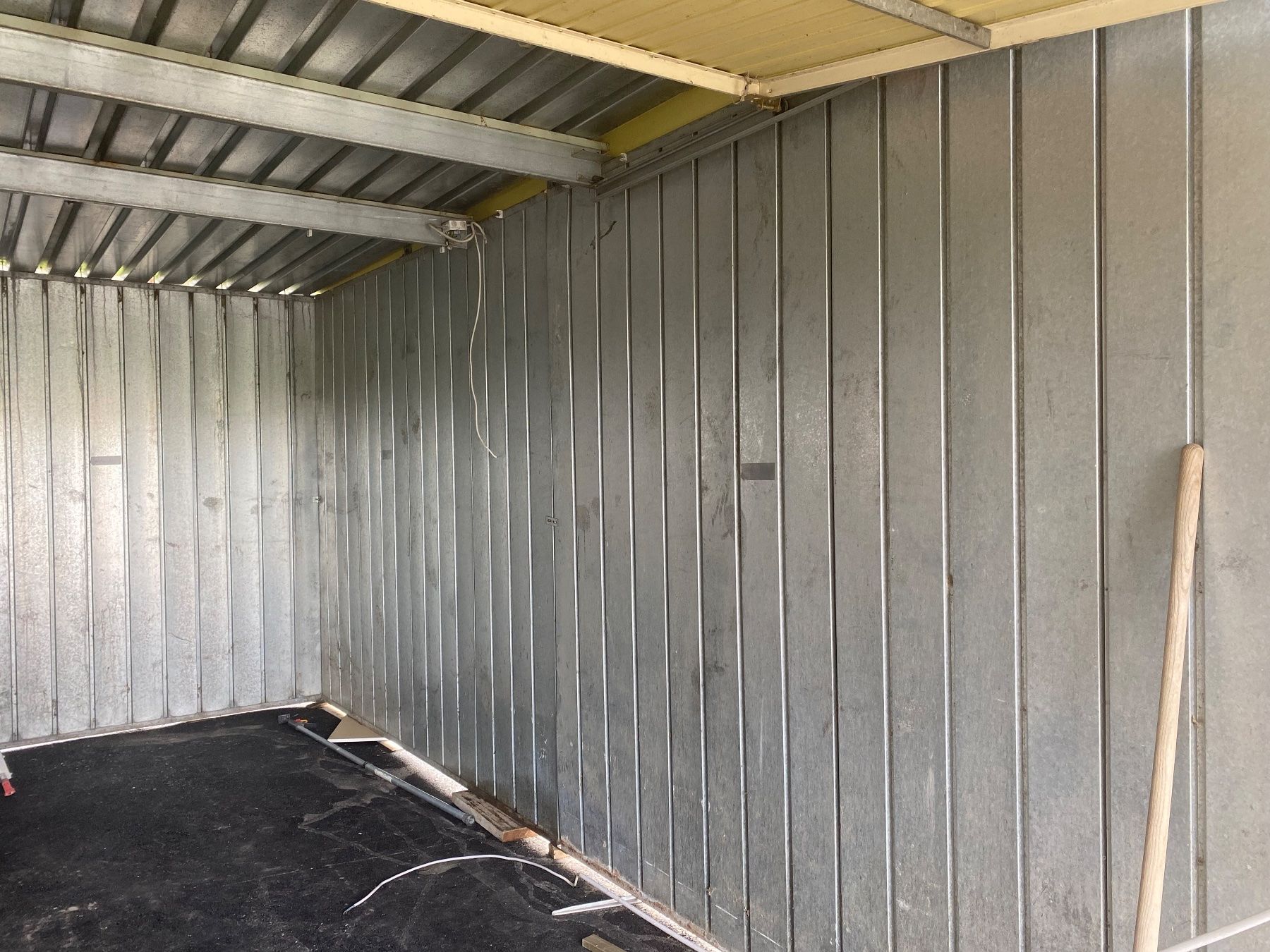 Sonstige Stalleinrichtungen: Garage Metall – Gebraucht aus Schwarzenegg von  2