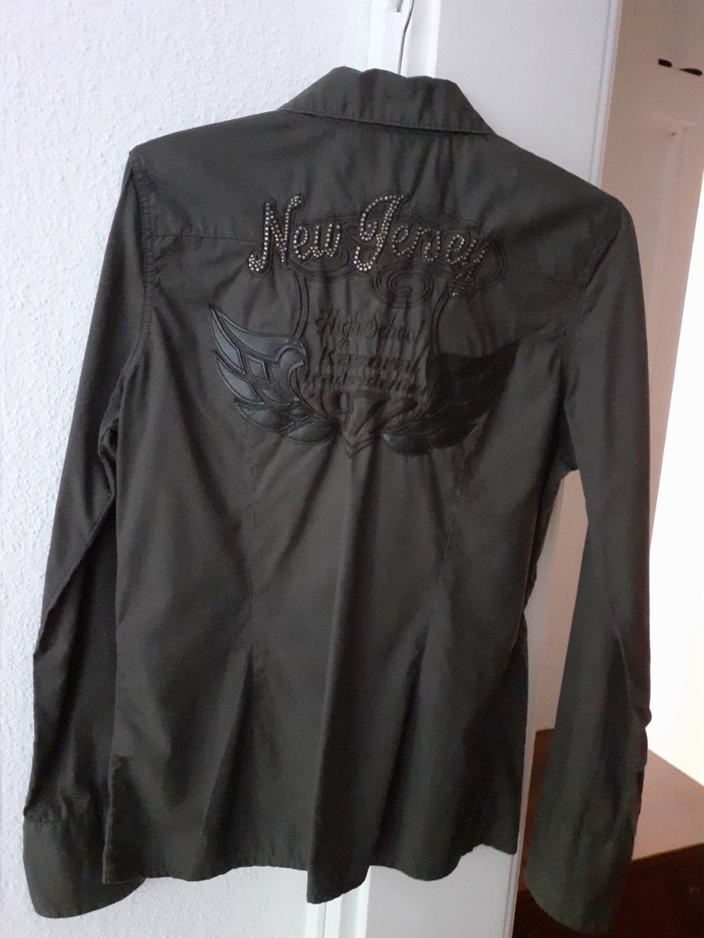 Blusen: Rassig-elegante Bluse, dunkelbraun – Gebraucht aus Basel von Christallina 1