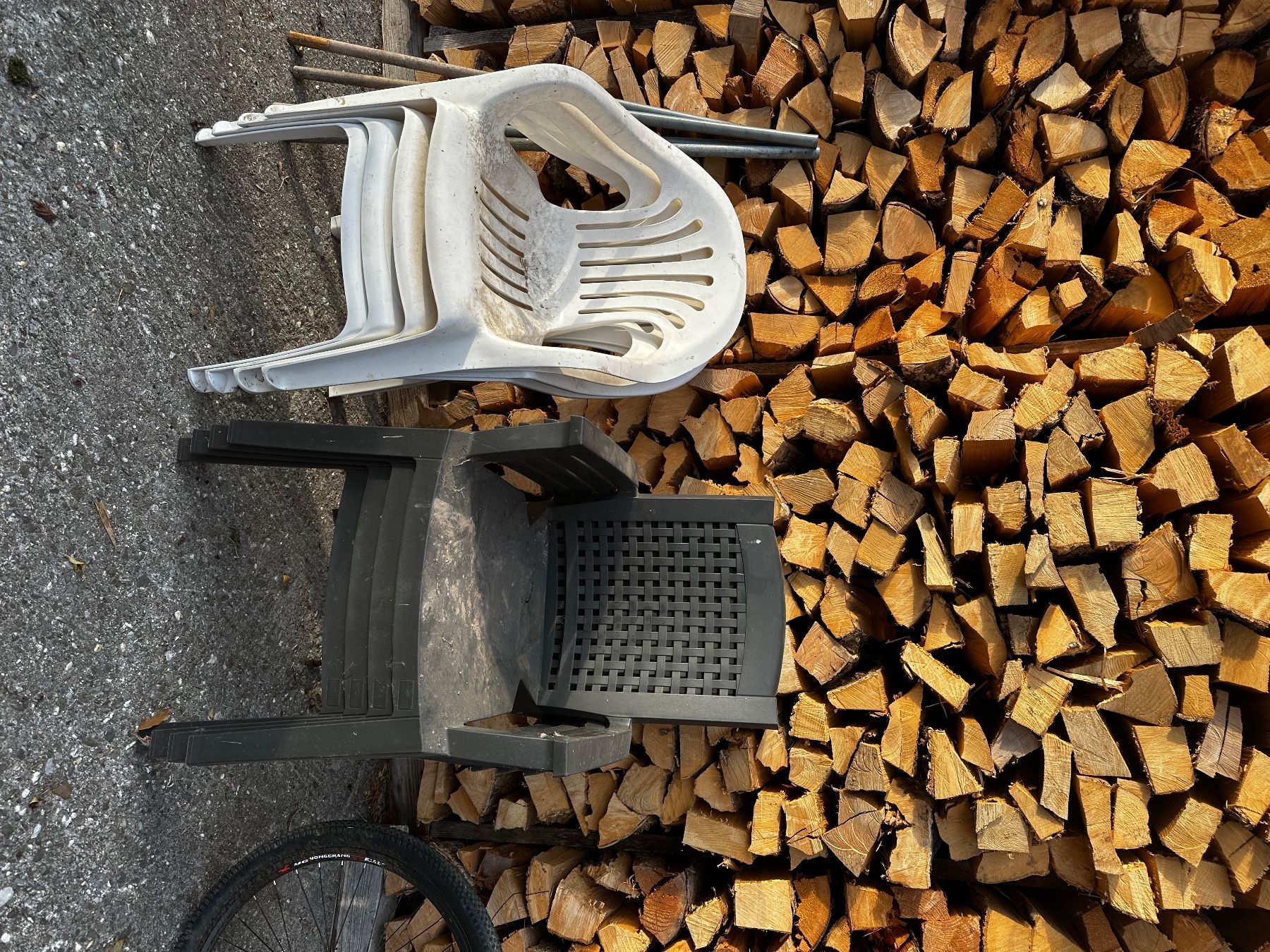 Chaises: plastik Gartenstühle – D'occasion à Flumserberg Bergh par mar_t9jr