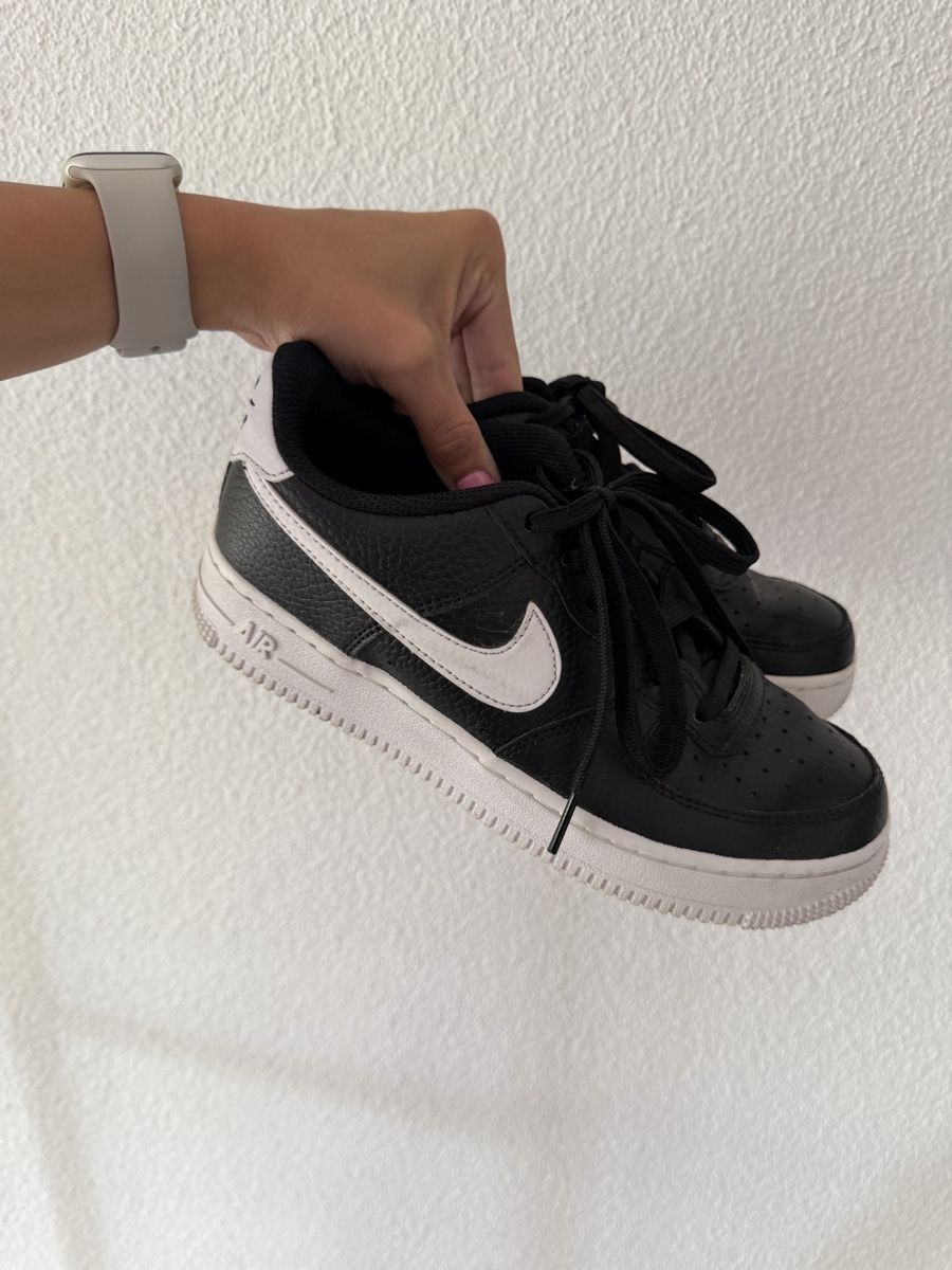 Nike Scarpe da uomo: Nike Air Force 1 Black White Sneakers – Usato da Gränichen venduto da Domsiiiii 2