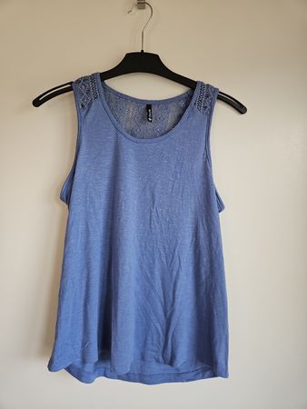 Top hellblau von Chicorée