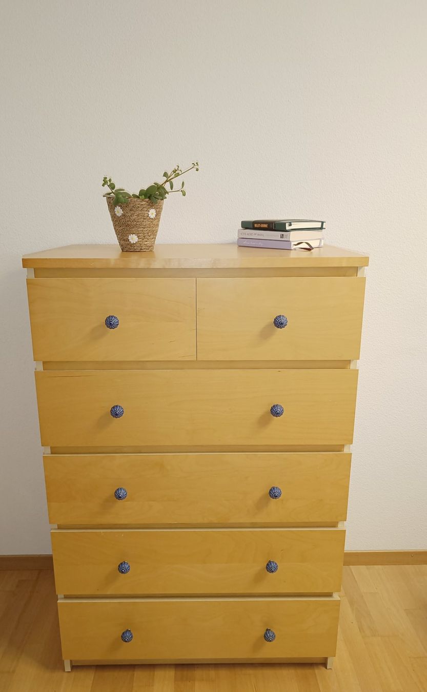 Ikea Cassettiere: Schlichte Kommode (Eichenfurnier) mit 6 Schubladen – Usato da Zürich venduto da Atelier.Second