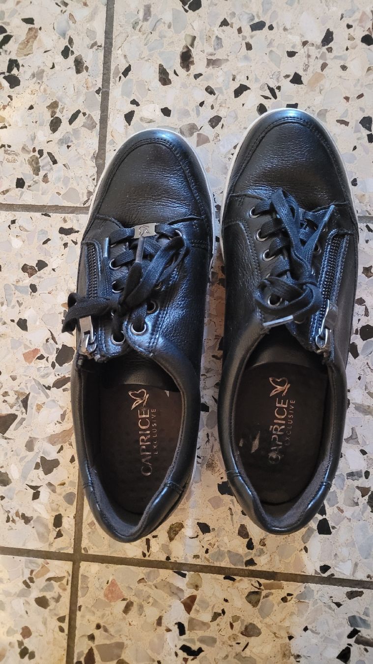 Damenschuhe: Damenschuhe mit Reissverschluss – Gebraucht aus Brugg AG von Ela_Obi 1