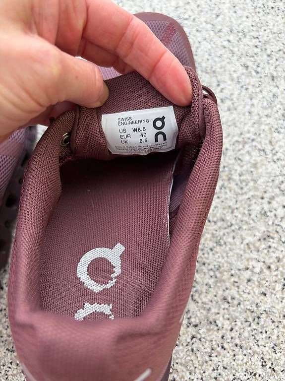 On Damenschuhe: on cloud Damen 40 – Gebraucht aus Zezikon von male81 1