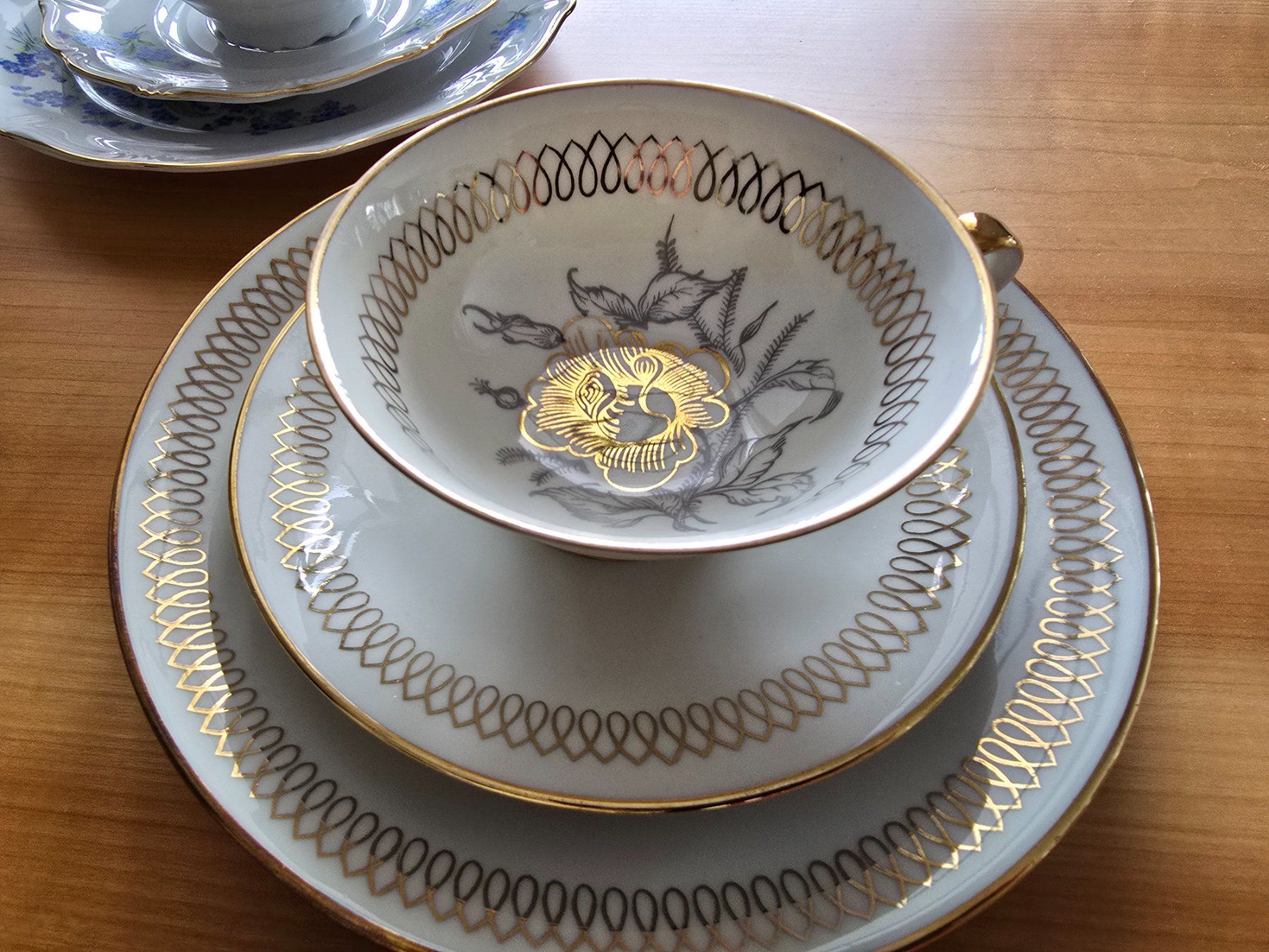 Set di piatti: Geschirrset – Usato da Gossau SG venduto da Novaforte 6