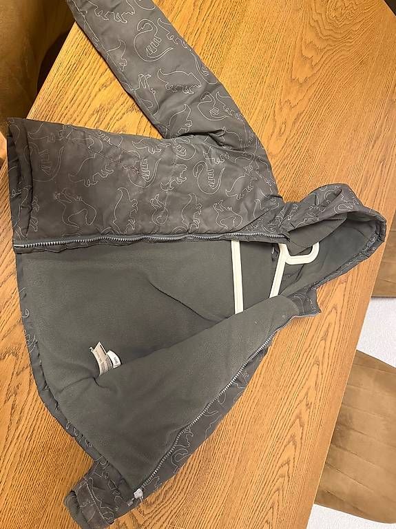 Vestes & Manteaux: Doudoune veste garçon – D'occasion à Mont-sur-Lausanne par ani_xh5c