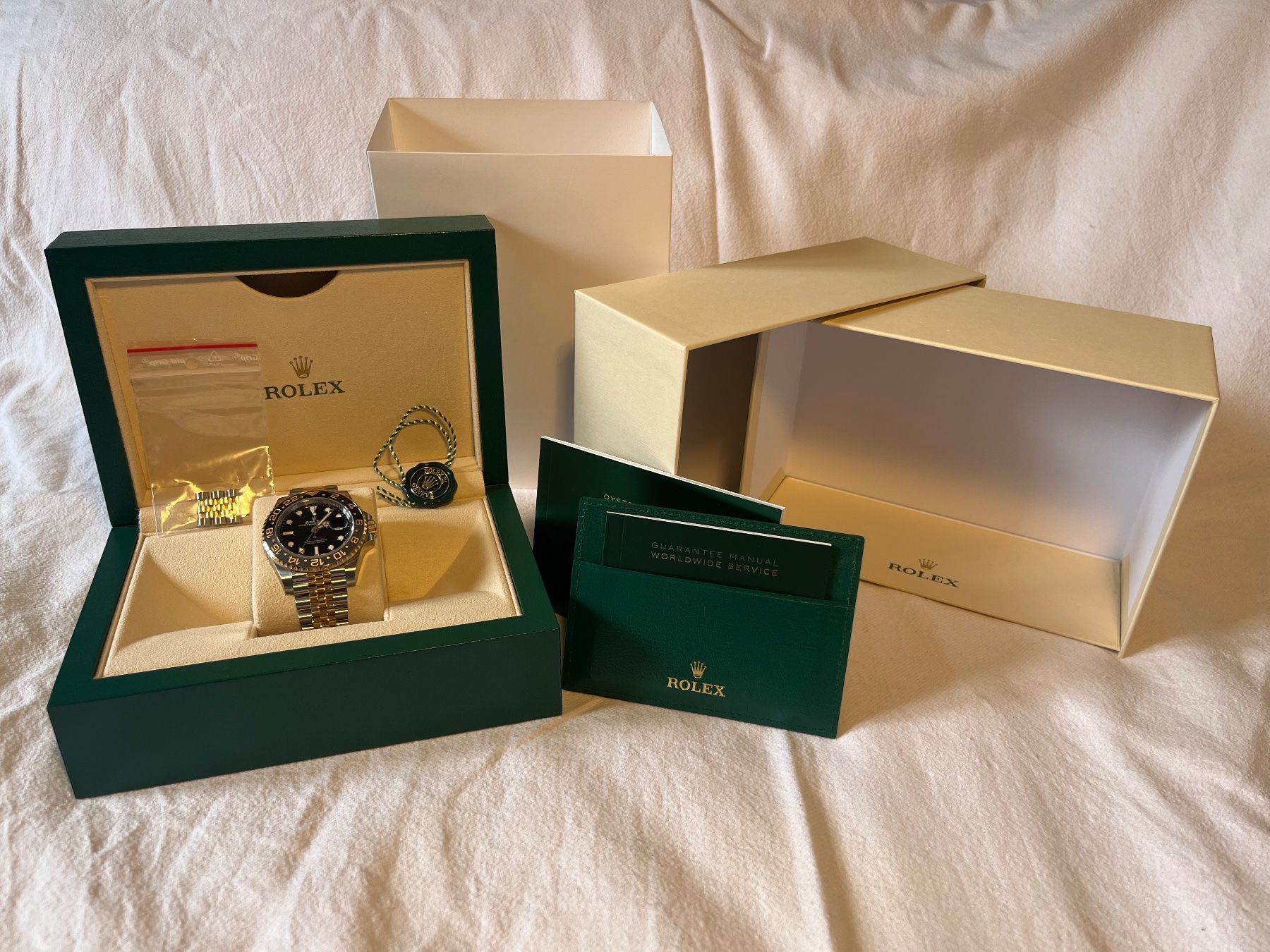 Rolex Orologi: Rolex GMT-Master II 126713GRNR - Zombie - Full Set – Nuovo e nell'imballaggio originale da Zürich venduto da dudohdud 2
