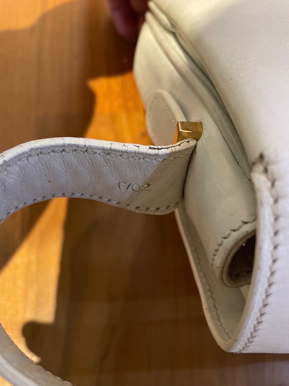 Celine Borse da donna: Celine Crossbody Tasche Weiss – Usato da Hittnau venduto da LuxAndMore 4