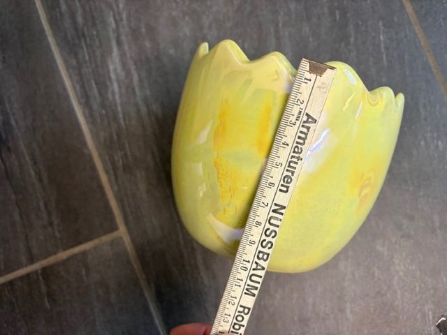 Vasi per fiori: Übertopf Durchmesser 12 cm gelb schimmernd – Usato da Pfäffikon ZH venduto da GZHDZV 3