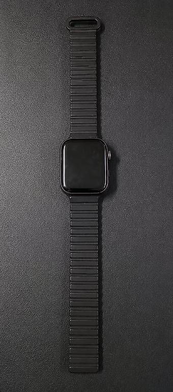 Apple Smartwatch: Apple Watch Series 5, 44 mm – Usato da Basel venduto da top_w2hg