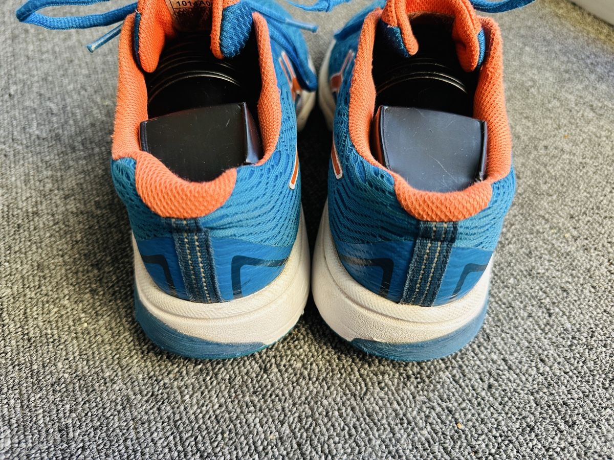 Asics Damenschuhe: asics femme taille 38 bleu – Gebraucht aus Bulle von LeMoleson 2