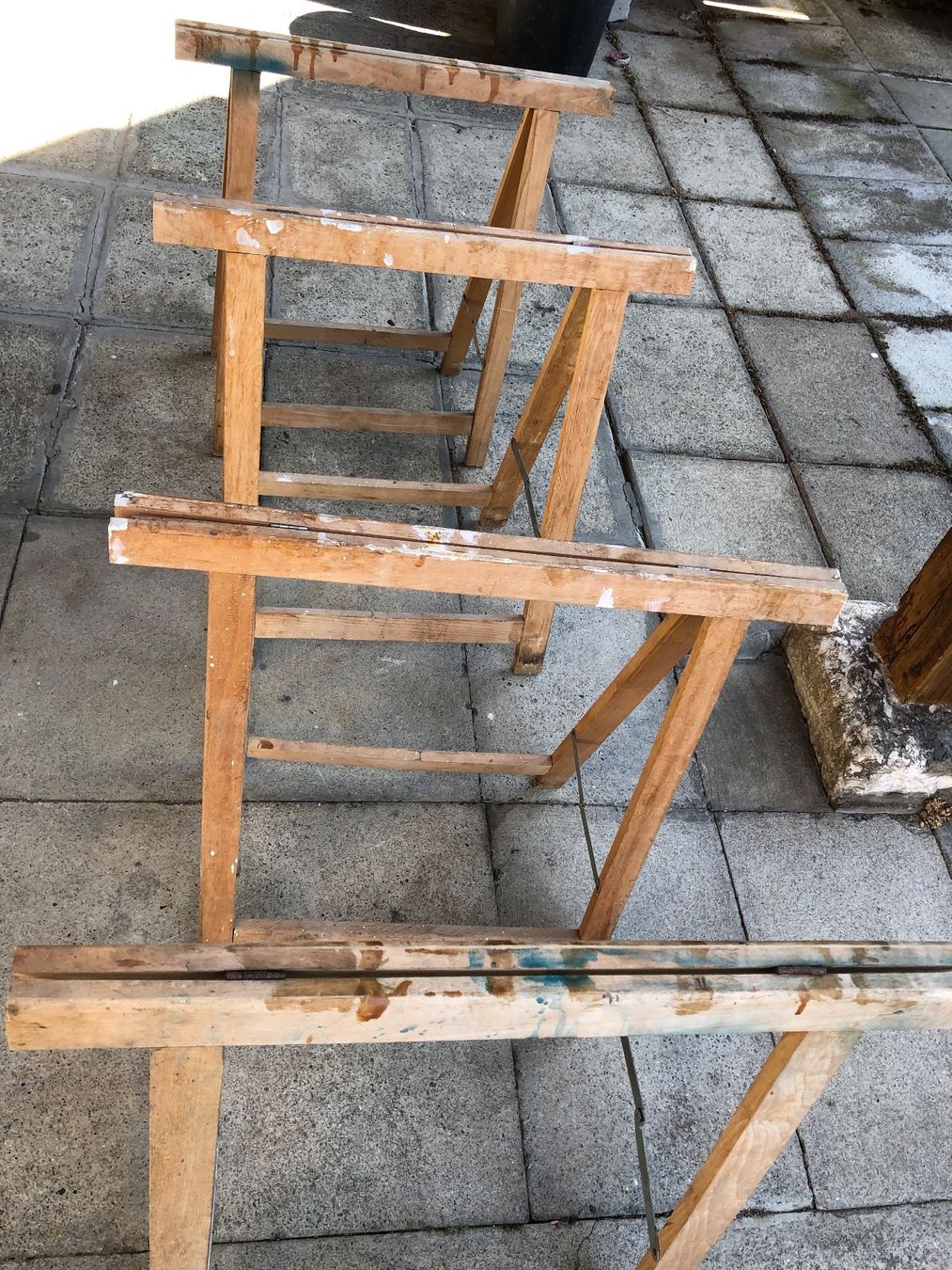 Altro in Scrittura & Disegno: 2 Malerbock Holzfuss Gestell Holz Arbeitsgestell – Usato da Niederrohrdorf venduto da beniledergerber