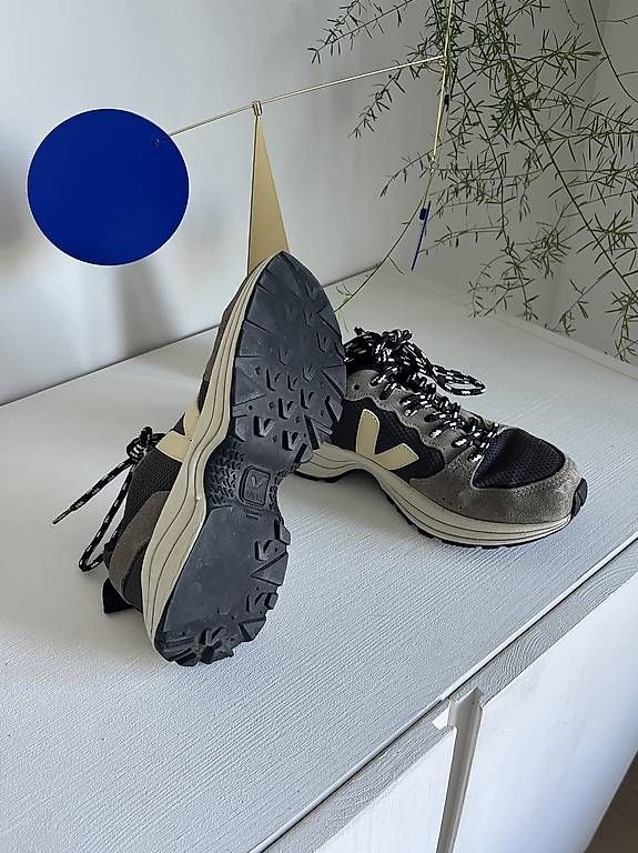 Veja Scarpe da donna: Veja Venturi Sneakers Gr. 37 taupe/anthrazit – Usato da Wetzikon ZH venduto da AnnukiMucha 2