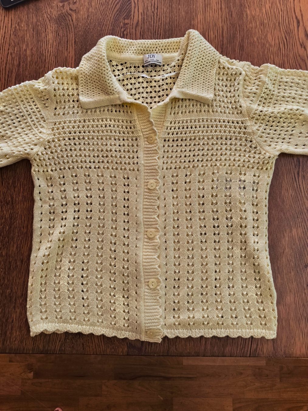 Vestes: Hellgelbe(Buttergelb)Strickjacke,M – Neuf (Voir description) à Schaffhausen par gab_v5qf 1