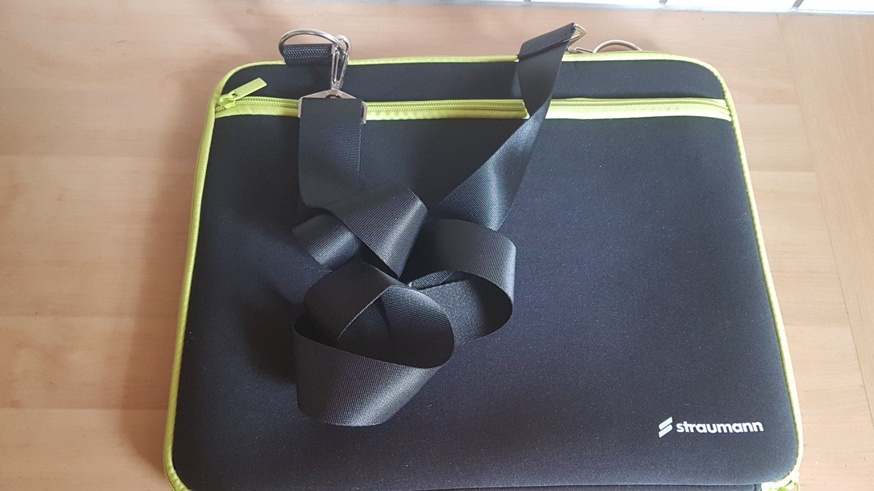 Borse: Sac pour ordinateur portable Straumann – Usato da Villiers venduto da san_jn5w