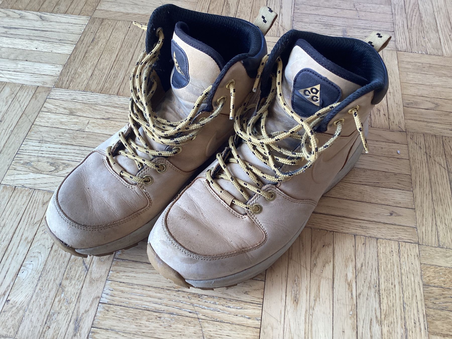 Nike Scarpe da uomo: Nike Manoa ACG Grösse 9  42,5 – Usato da Schleitheim venduto da Pi3.14 5