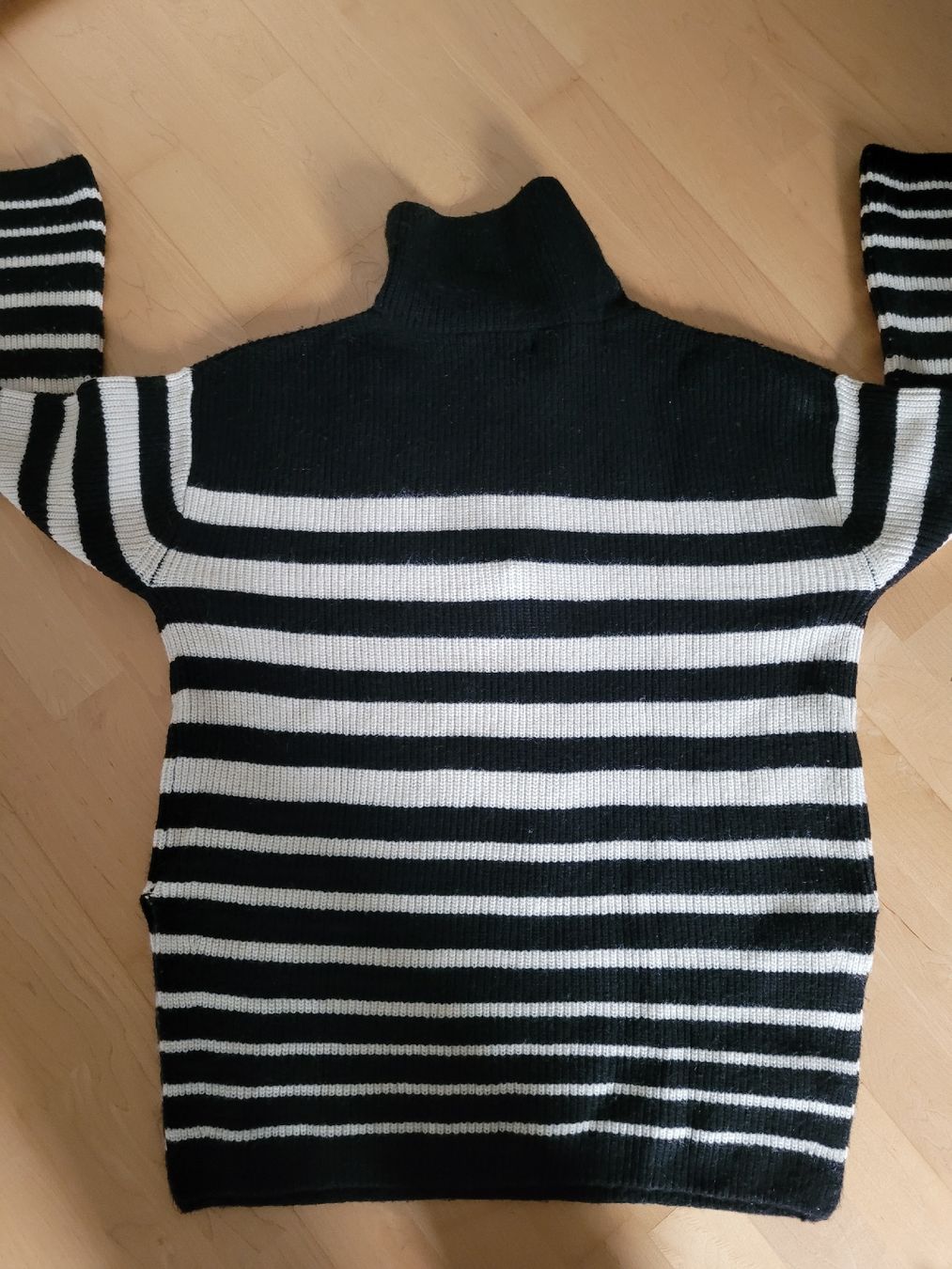 H&M Maglioni & Felpe: Winterpullover, H&M, gestreift, Grösse M, oversize – Usato da Büren NW venduto da nie_k6382 3