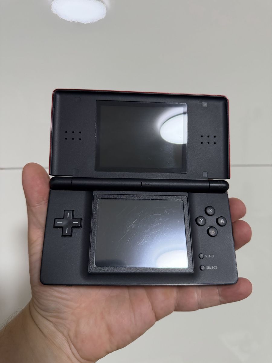 Nintendo Konsolen: Nintendo DS Lite Rot mit Spiel Super Mario Bros – Gebraucht aus Niederbipp von yar_tf6f