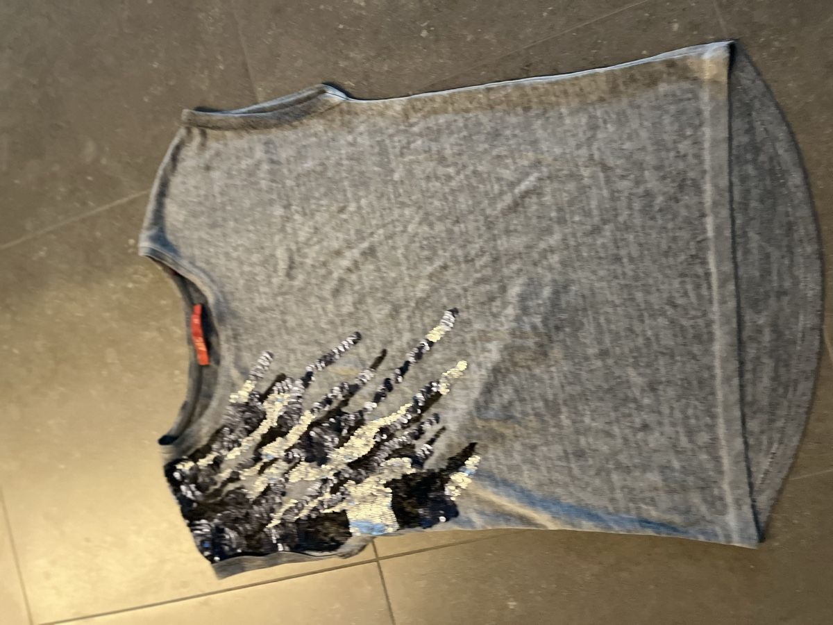 T-shirt: Shirt mit Glitter in XS Oversize – Usato da Niederglatt ZH venduto da karinso 2