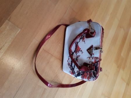 Tasche  ist Neu