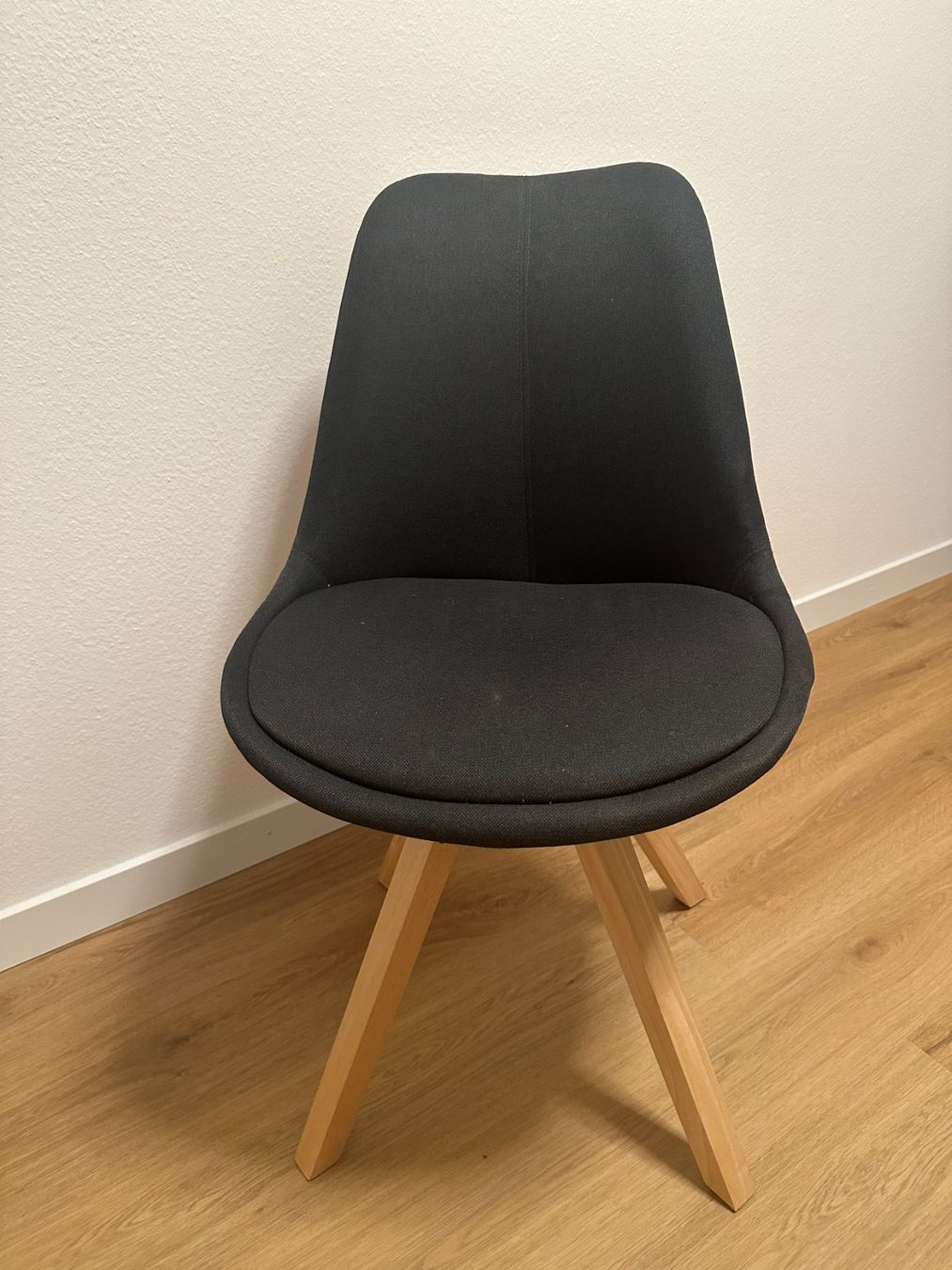 Tavoli: Holztisch inkl. 4 Stühle – Usato da Zürich venduto da Rambor 2