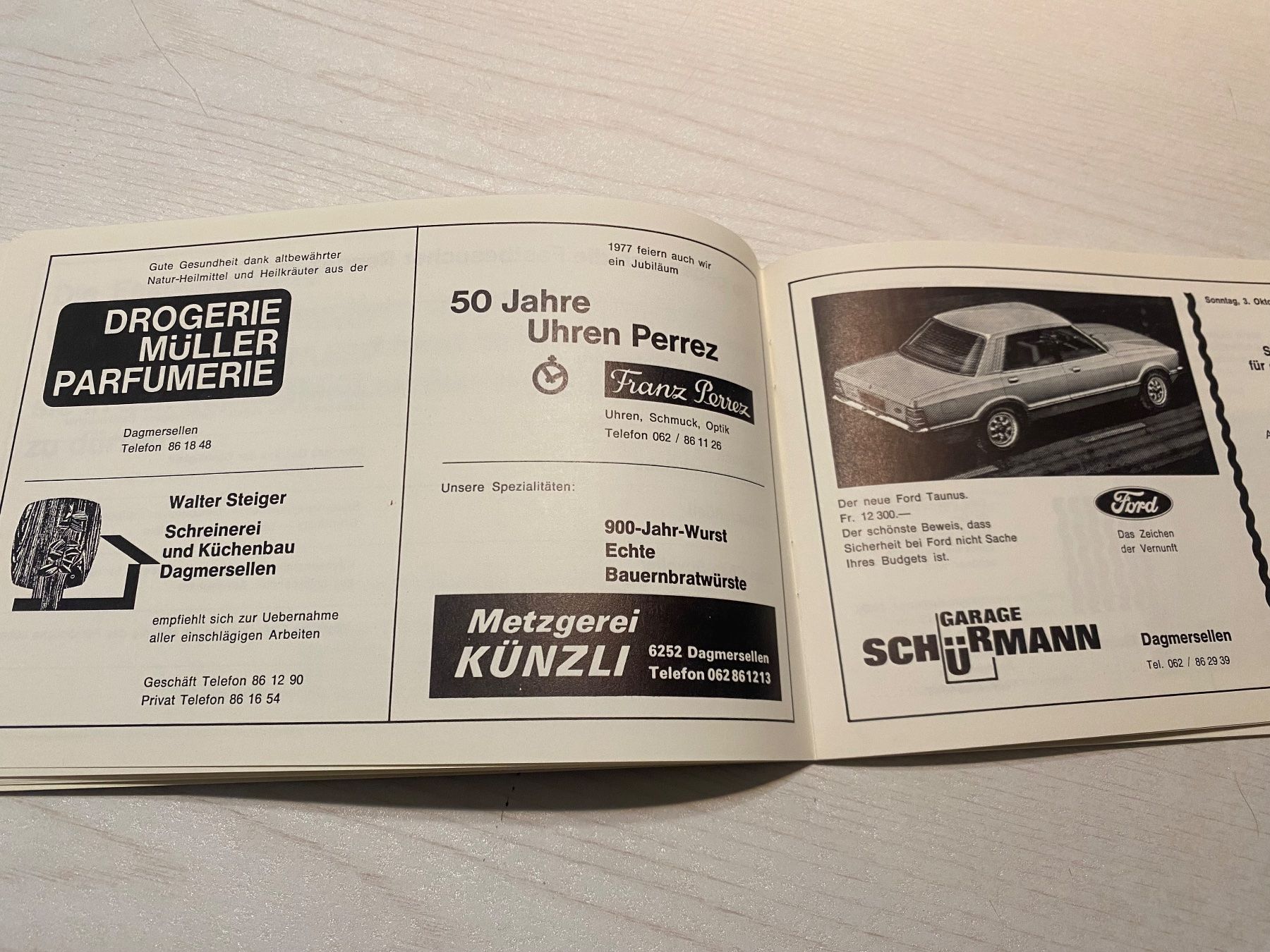 Libri: DAGMERSELLEN 1976 - 900 Jahre - Programm Heft und Abzeichen – Nuovo (secondo la descrizione) da Dagmersellen venduto da Musikexperte06 3