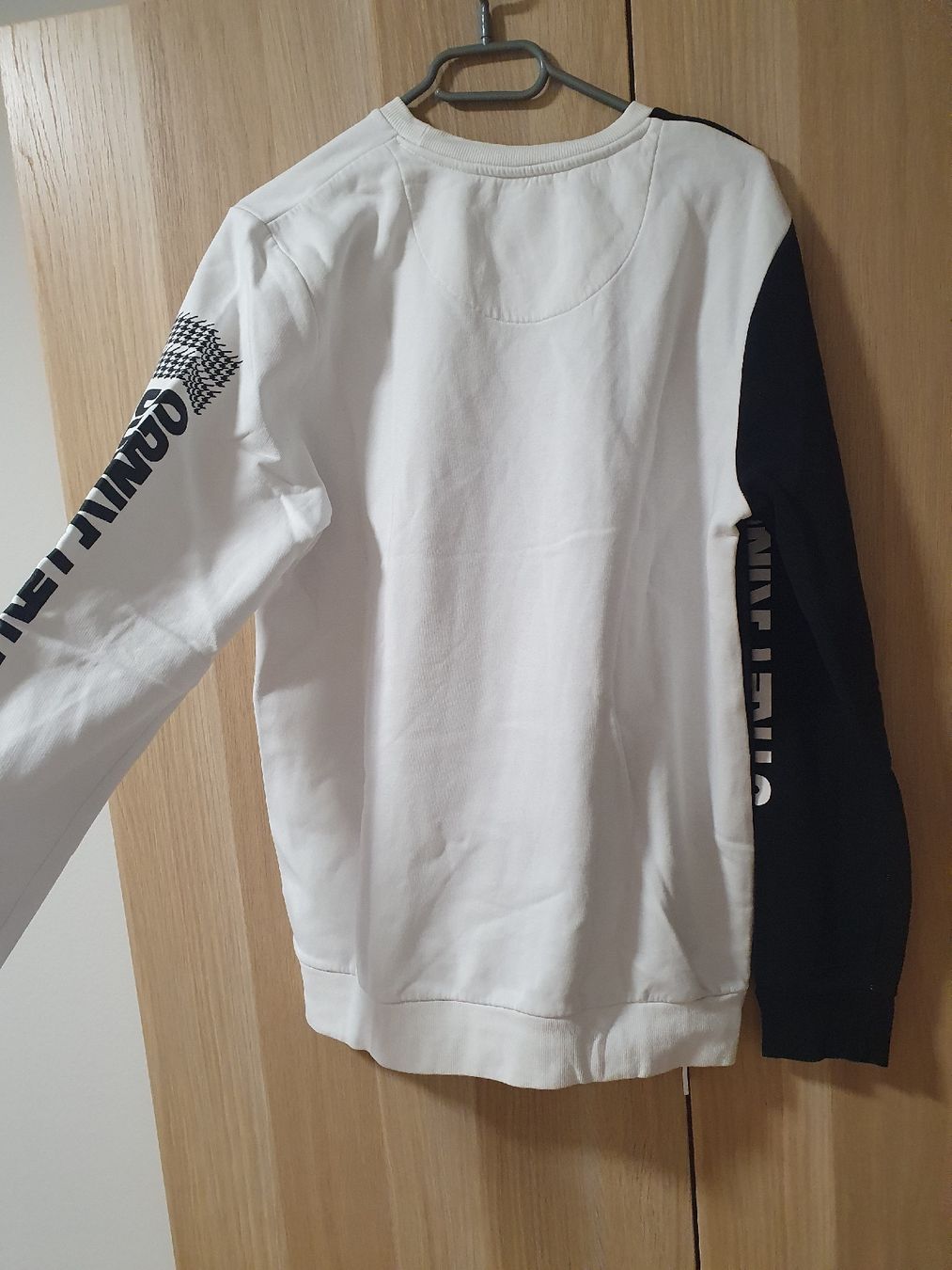 Maglioni & Felpe: Sweatshirt bicolor Grösse 182 Neuwertig – Nuovo (secondo la descrizione) da St.Gallen venduto da Avena135 3