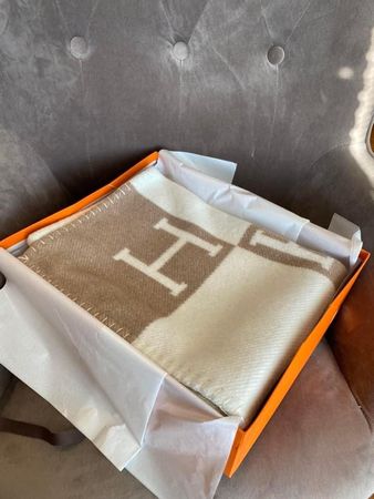 Hermes avalon blanket