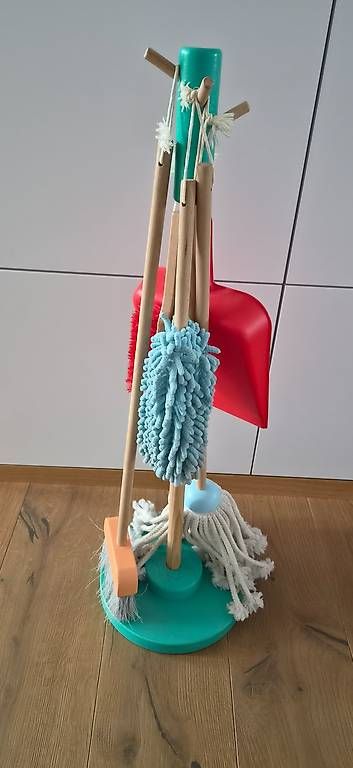 Spielzeuge: Putzset für Kinder – Gebraucht aus Niederglatt ZH von Carbon88