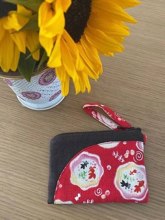 Kleine Baumwoll-Clutch mit Goldfisch-Motiv