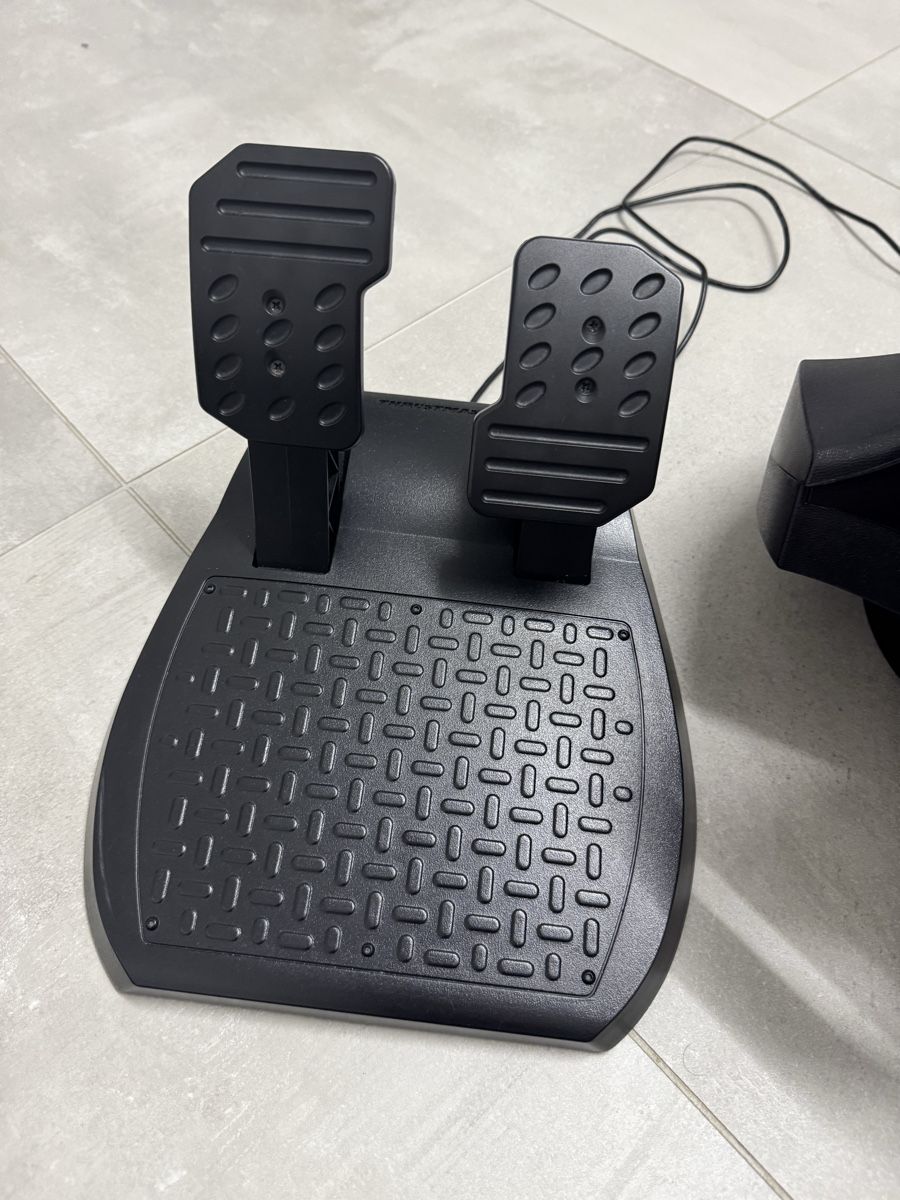 Controller: Thrustmaster Ferrari Rennlenkrad - Top Zustand! – Neu (gemäss Beschreibung) aus Däniken SO von SC.pay 1