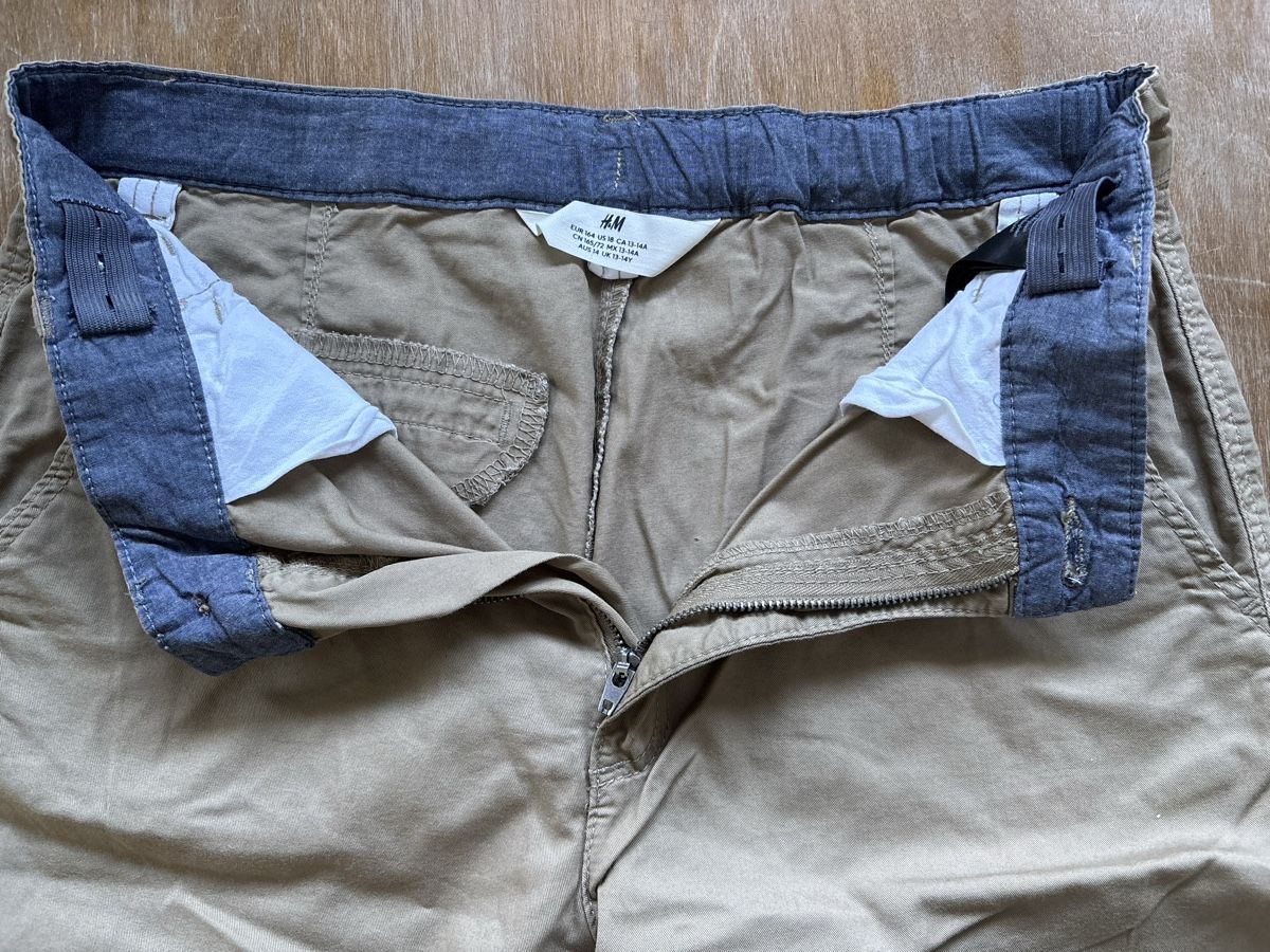 H&M Pantaloni: Shorts von H&M, gr.164 – Usato da Cumpadials venduto da luc7373 2