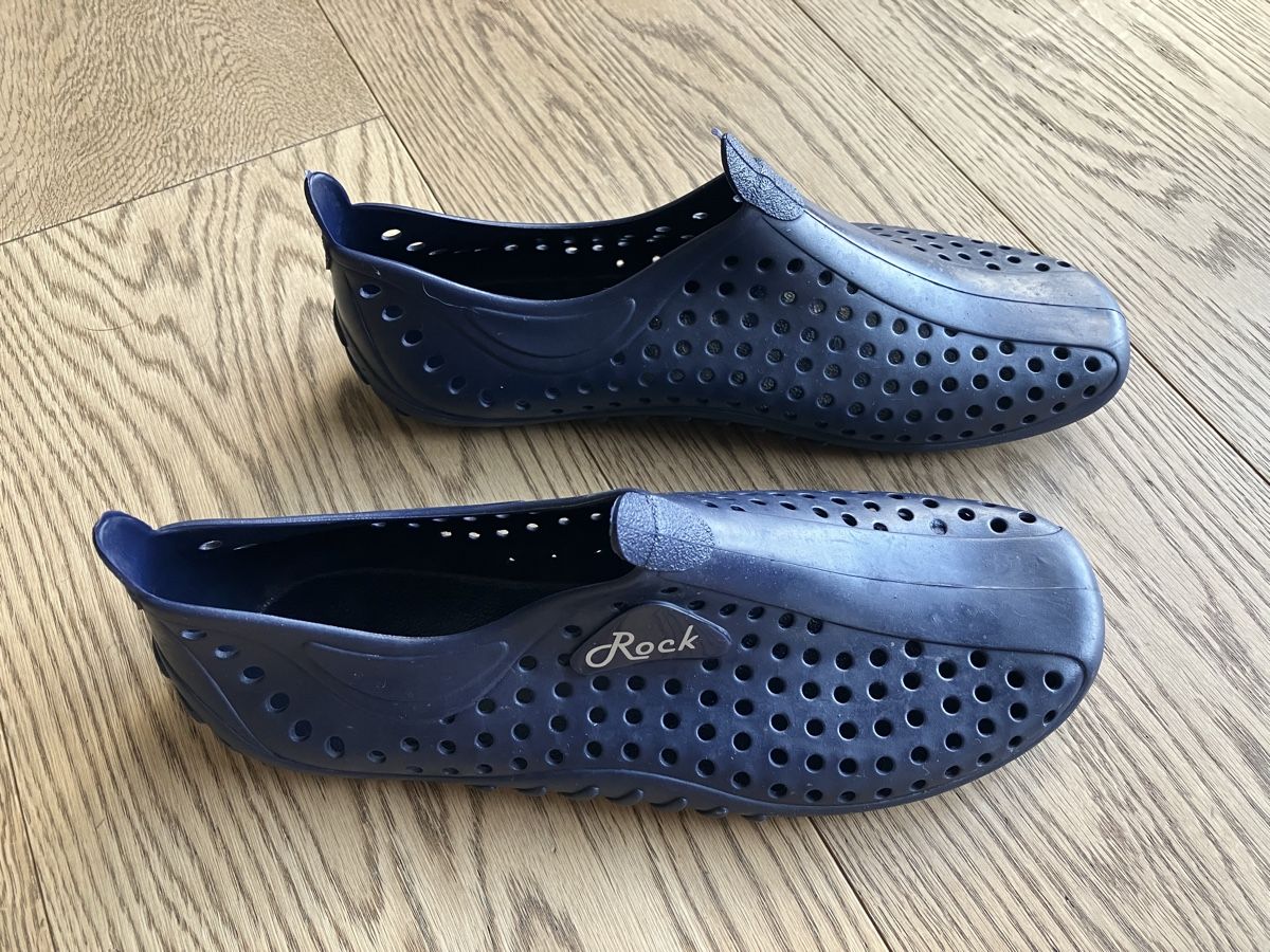 Scarpe da uomo: Badeschuhe dunkelblau Grösse 39 – Usato da Cham venduto da Liliane78 1