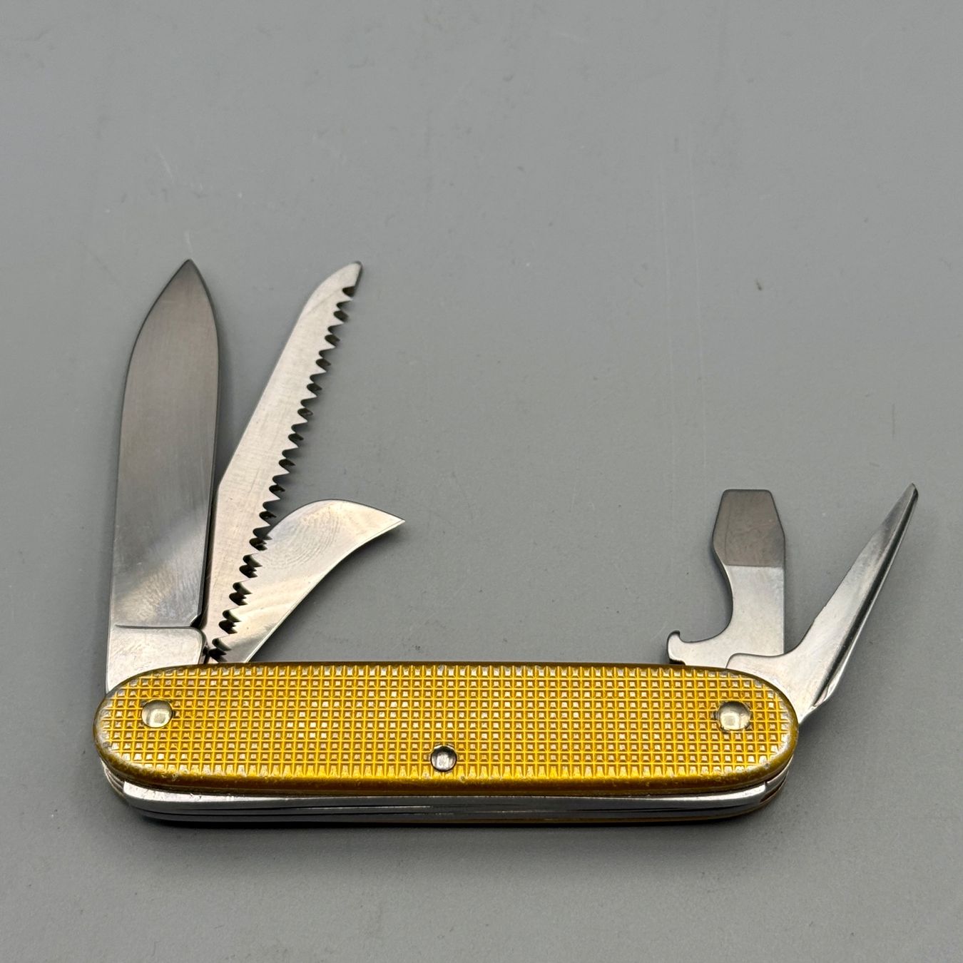 Victorinox Coltelli tascabile: Sackmesser Bugnard Victorinox – Usato da Ueberstorf venduto da Brocandi 1