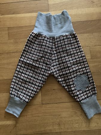 Schöne, handgemachte Wollwalkhose