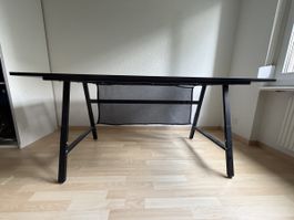 Schwarzer Gaming-Tisch / Pult - Top Zustand! Wie neu!