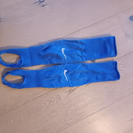 Blaue Nike Fussball Stutzen