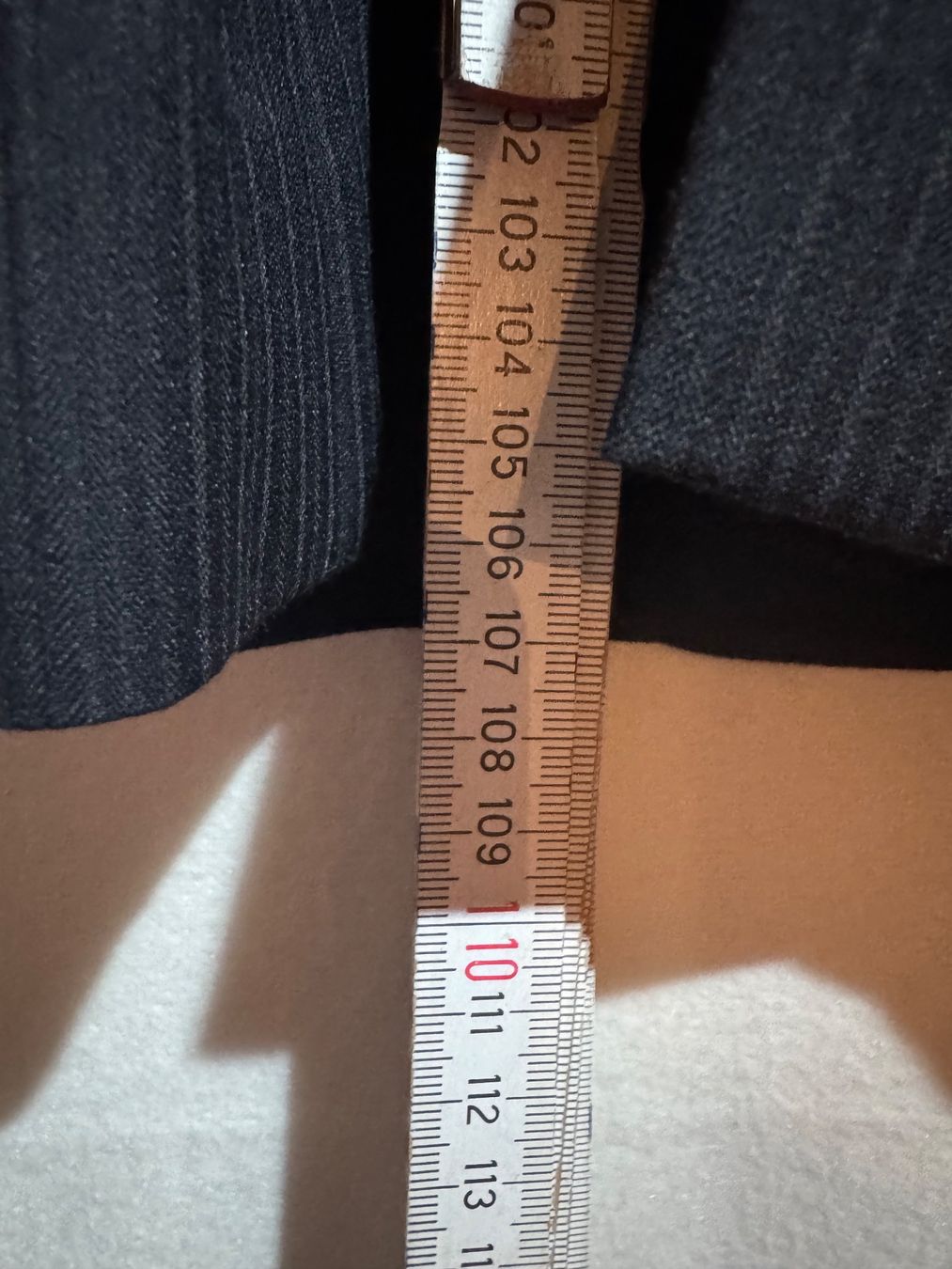 Hosen: Schwarze Stoffhose M/L – Gebraucht aus Grosswangen von SALE_SALE_SALE 2
