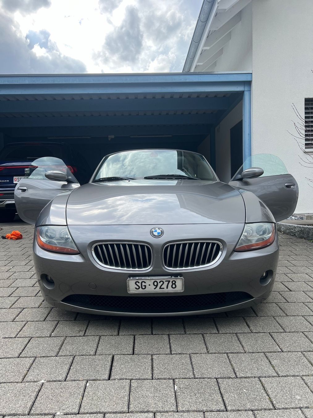 BMW Autos: BMW Z4 Roadster 3.0 Cabrio – Gebraucht aus Schänis von donpico 5