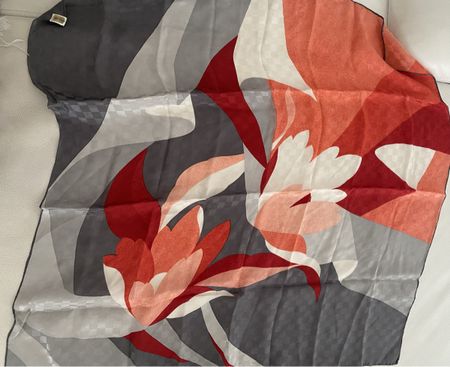 Seiden Foulard 🌸