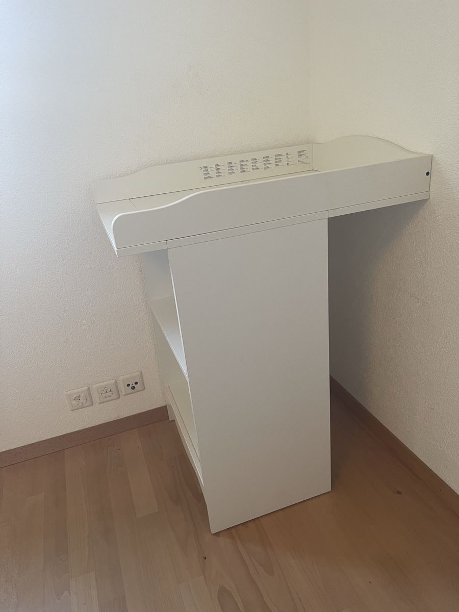 Ikea Wickeltisch & Zubehör: Wickeltisch weiss, IKEA  – Gebraucht aus Hirzel von carta9 1