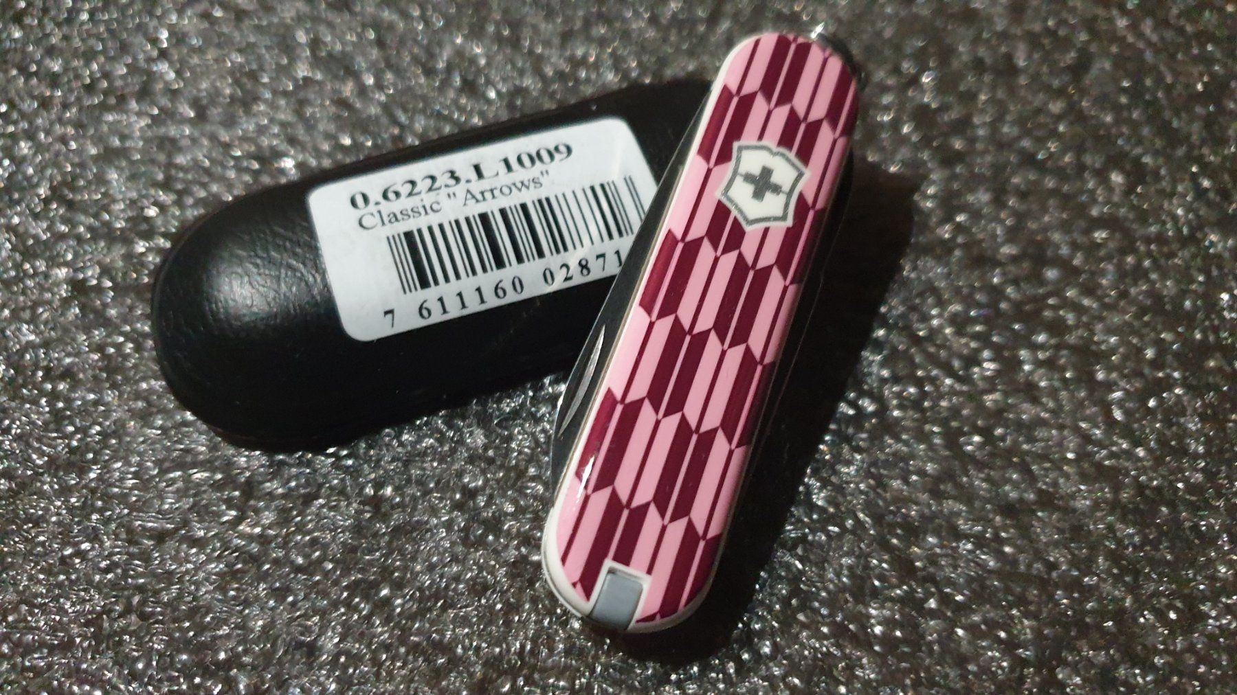 Victorinox Coltelli tascabile: Victorinox Classic Edition 2010 ARROWS Sackmesser – Nuovo (secondo la descrizione) da Val D Illiez venduto da SnowRoof